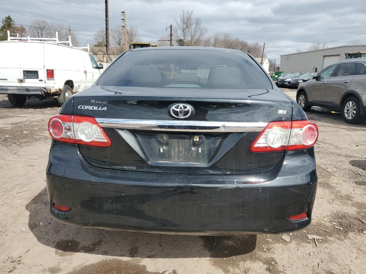 2013 TOYOTA COROLLA BA - Фото 6