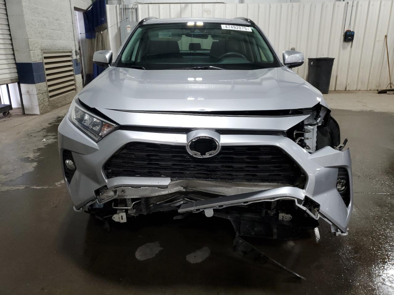 2020 TOYOTA RAV4 XLE - Image 5
