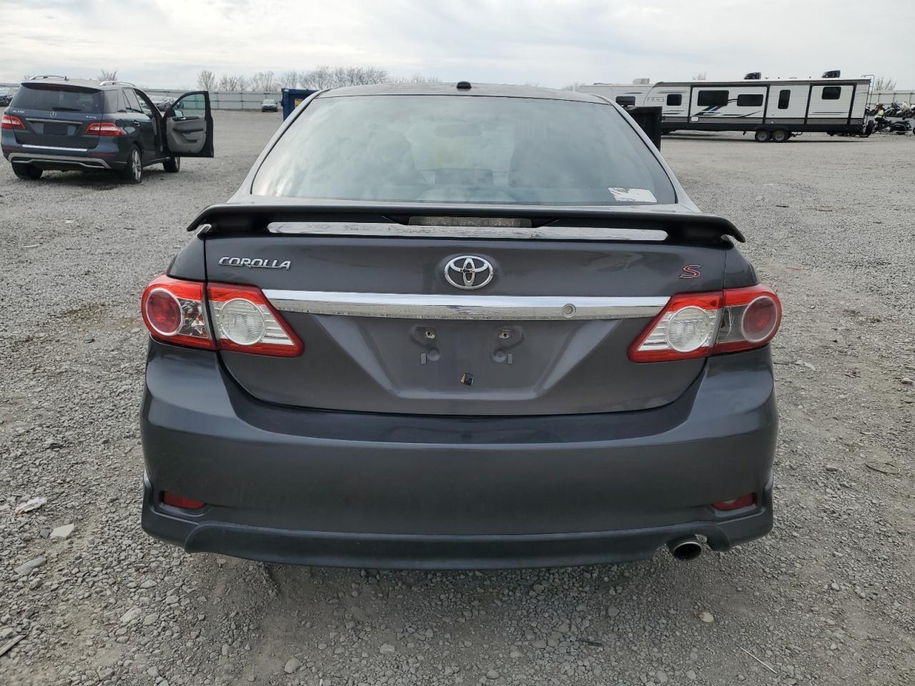 2013 TOYOTA COROLLA BA - Фото 6
