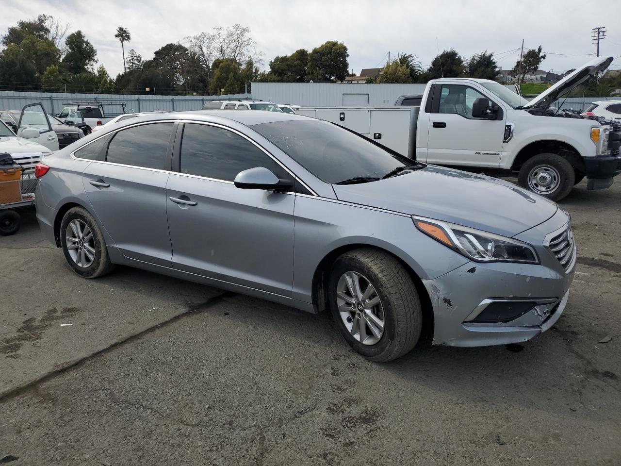2017 HYUNDAI SONATA SE - Фото 4