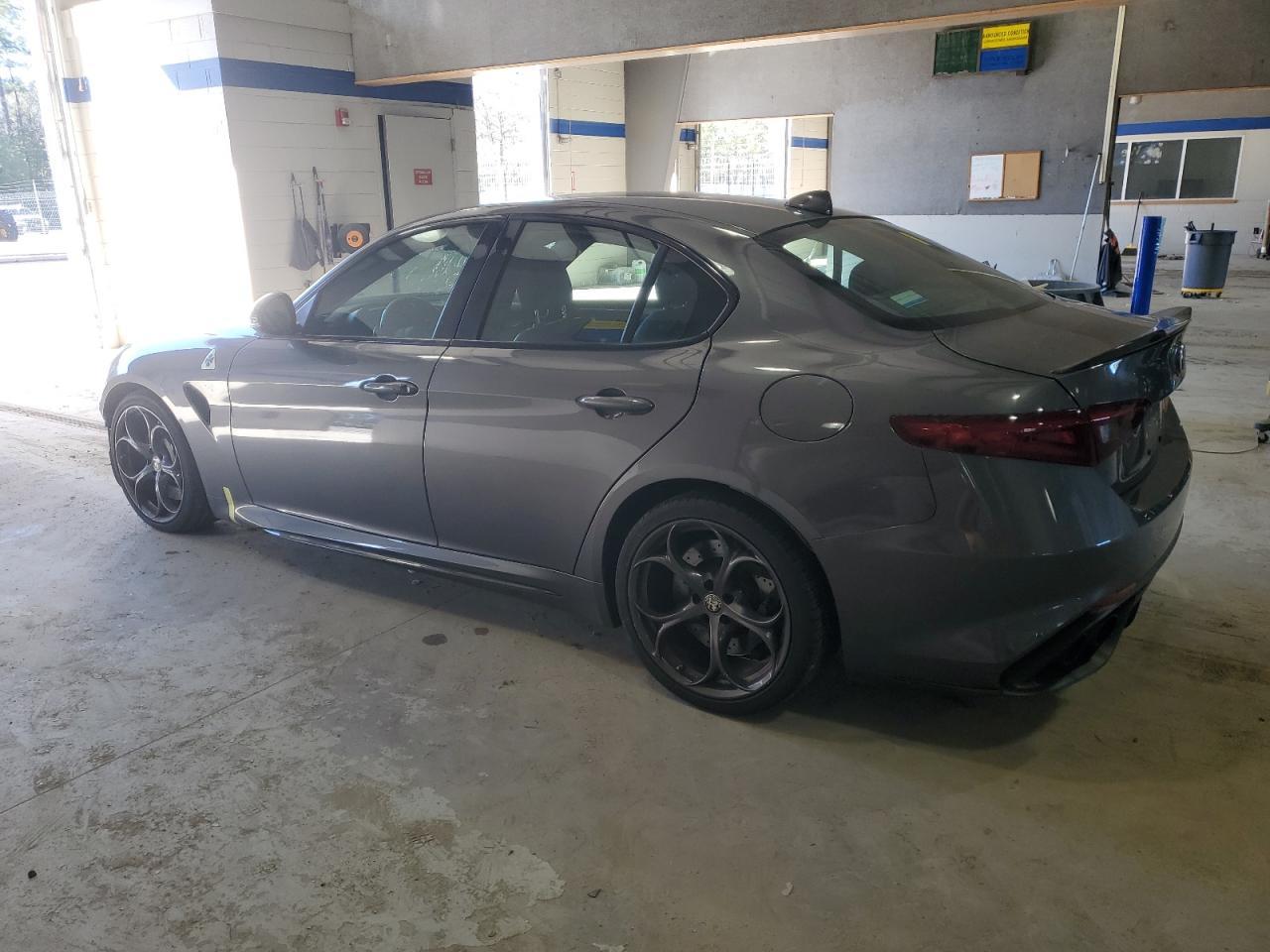 2017 ALFA ROMEO GIULIA QUA - Фото 2
