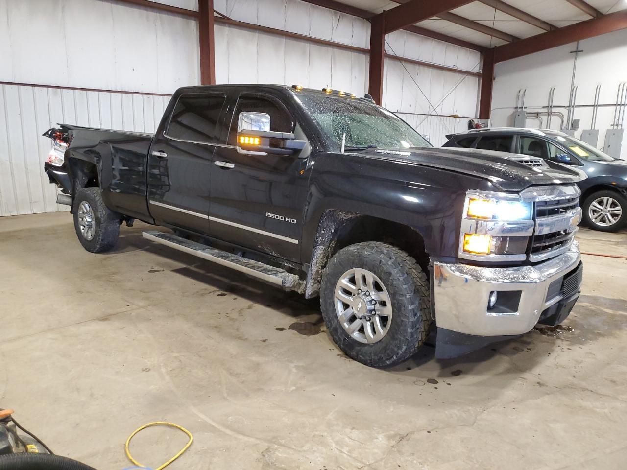2019 CHEVROLET SILVERADO - Image 4