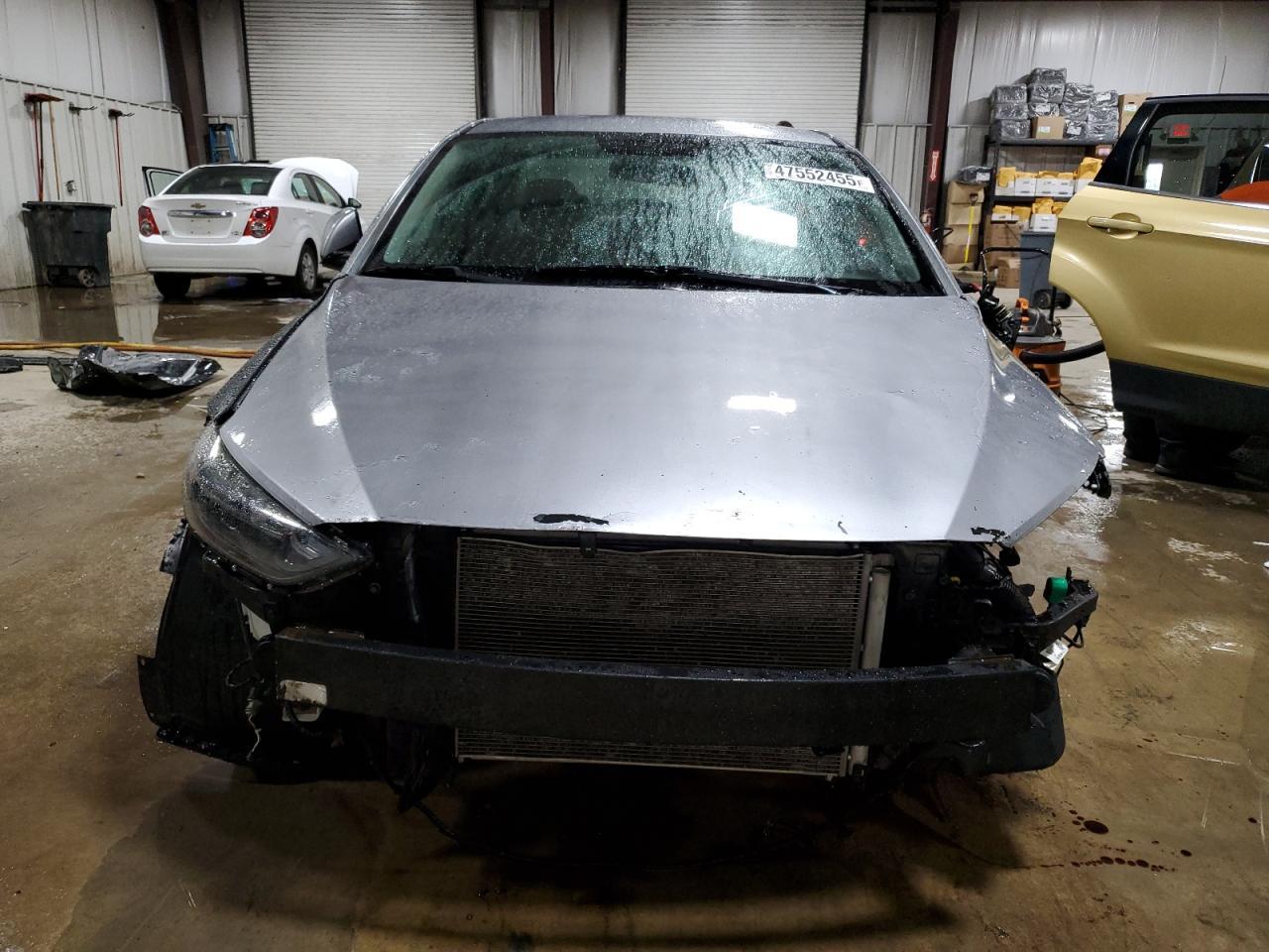 2017 HYUNDAI ELANTRA SE - Фото 5