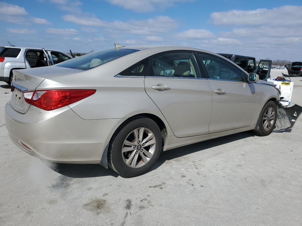 2011 HYUNDAI SONATA GLS - Image 3