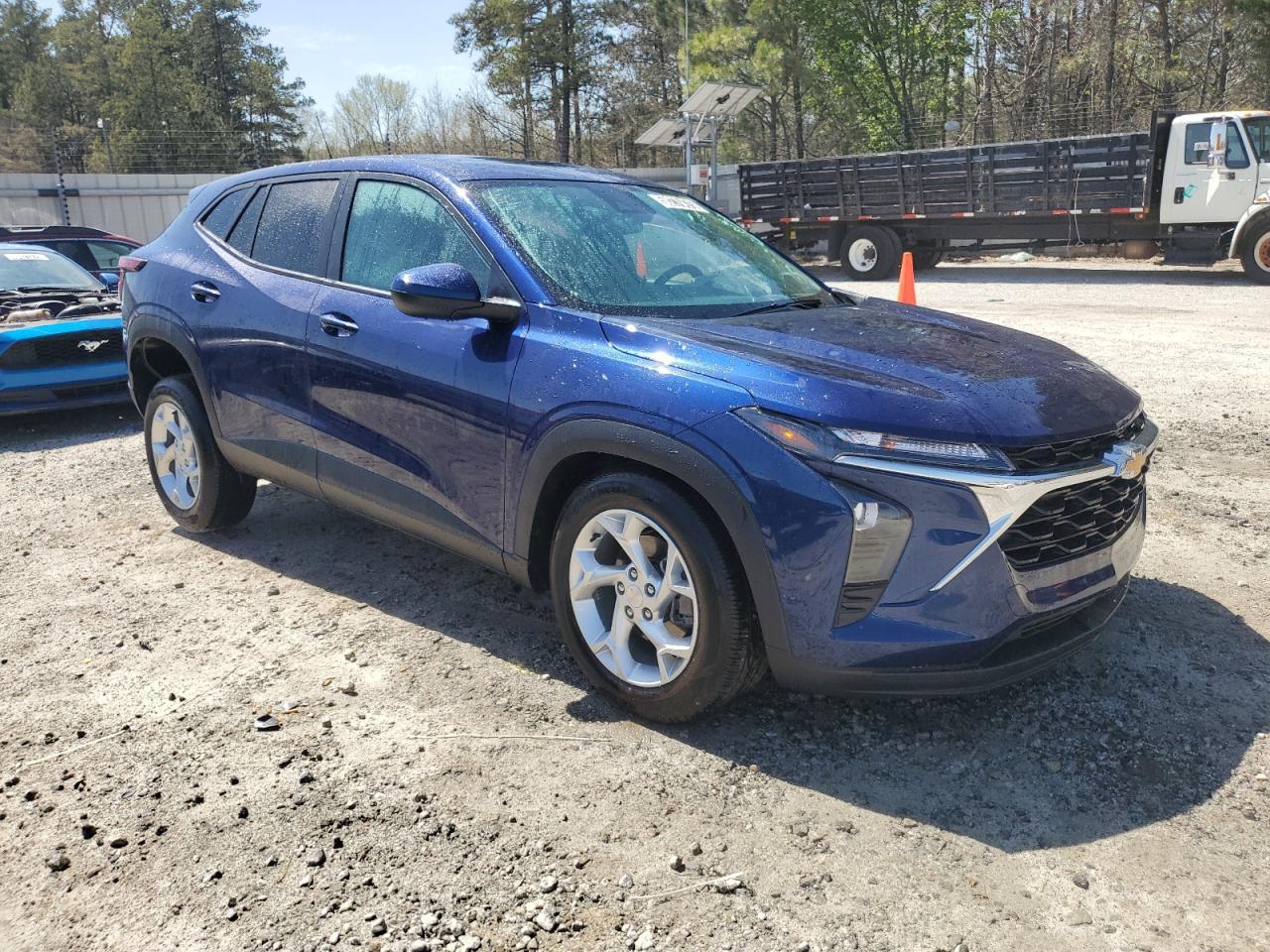 2024 CHEVROLET TRAX LS - Фото 4
