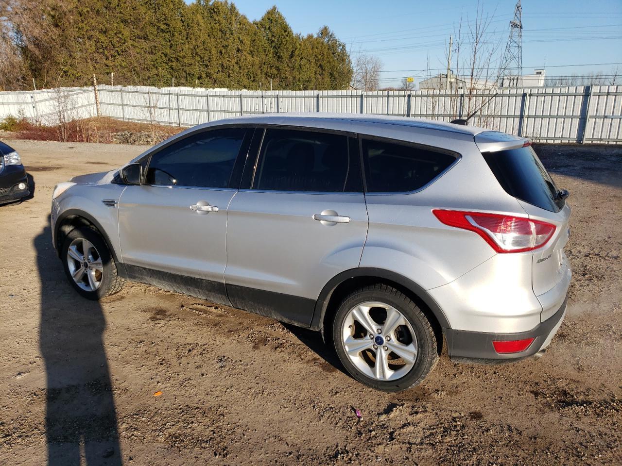 2015 FORD ESCAPE SE - Image 2
