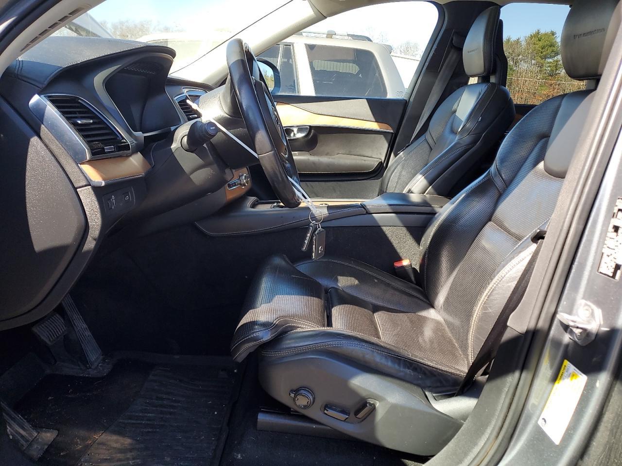 2016 VOLVO XC90 T6 - Фото 7