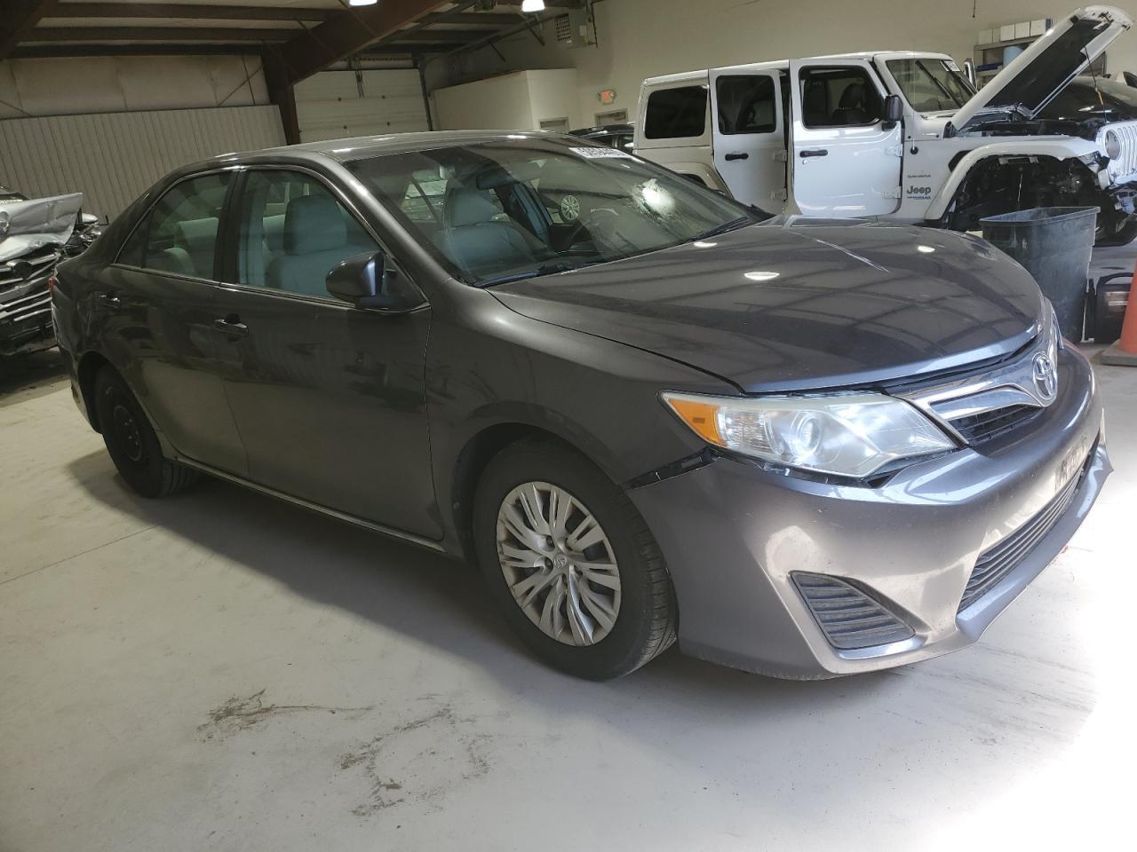 2014 TOYOTA CAMRY L - Image 4