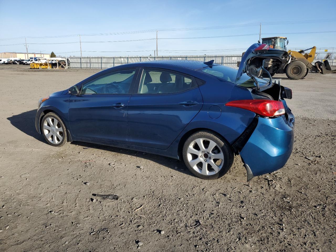 2013 HYUNDAI ELANTRA GL - Image 2