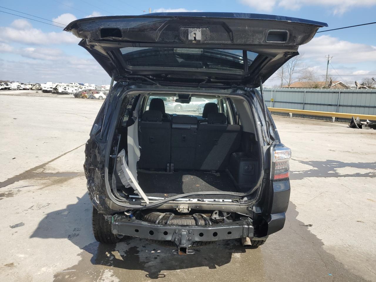 2022 TOYOTA 4RUNNER SR - Image 6