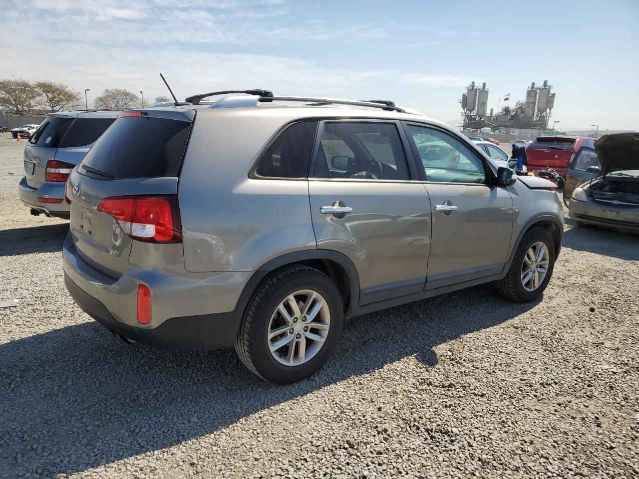 2014 KIA SORENTO LX - Image 3