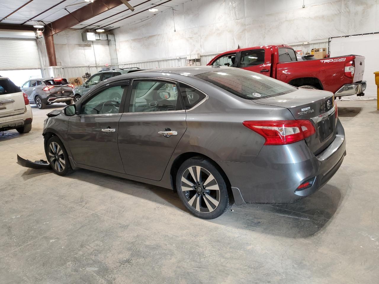 2017 NISSAN SENTRA S - Фото 2