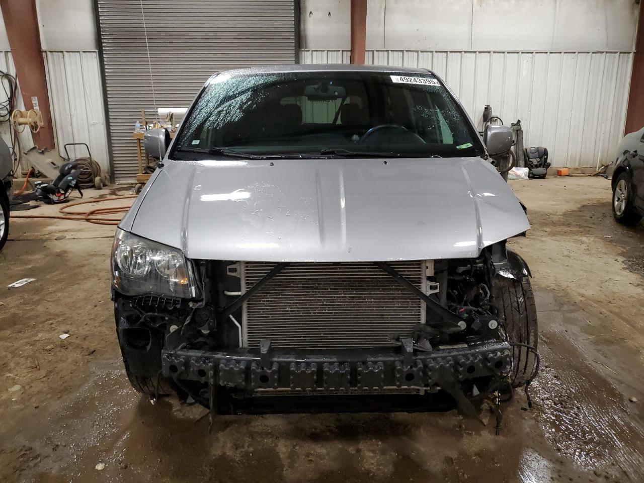 2014 CHRYSLER TOWN & COU - Фото 5
