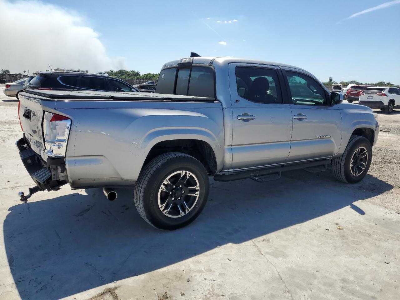 2016 TOYOTA TACOMA DOU - Фото 3