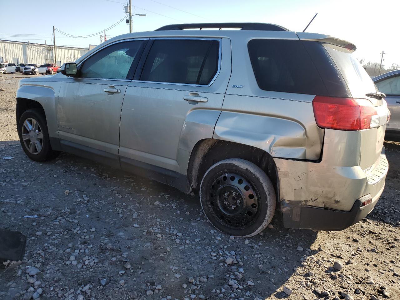 2013 GMC TERRAIN SL - Фото 2