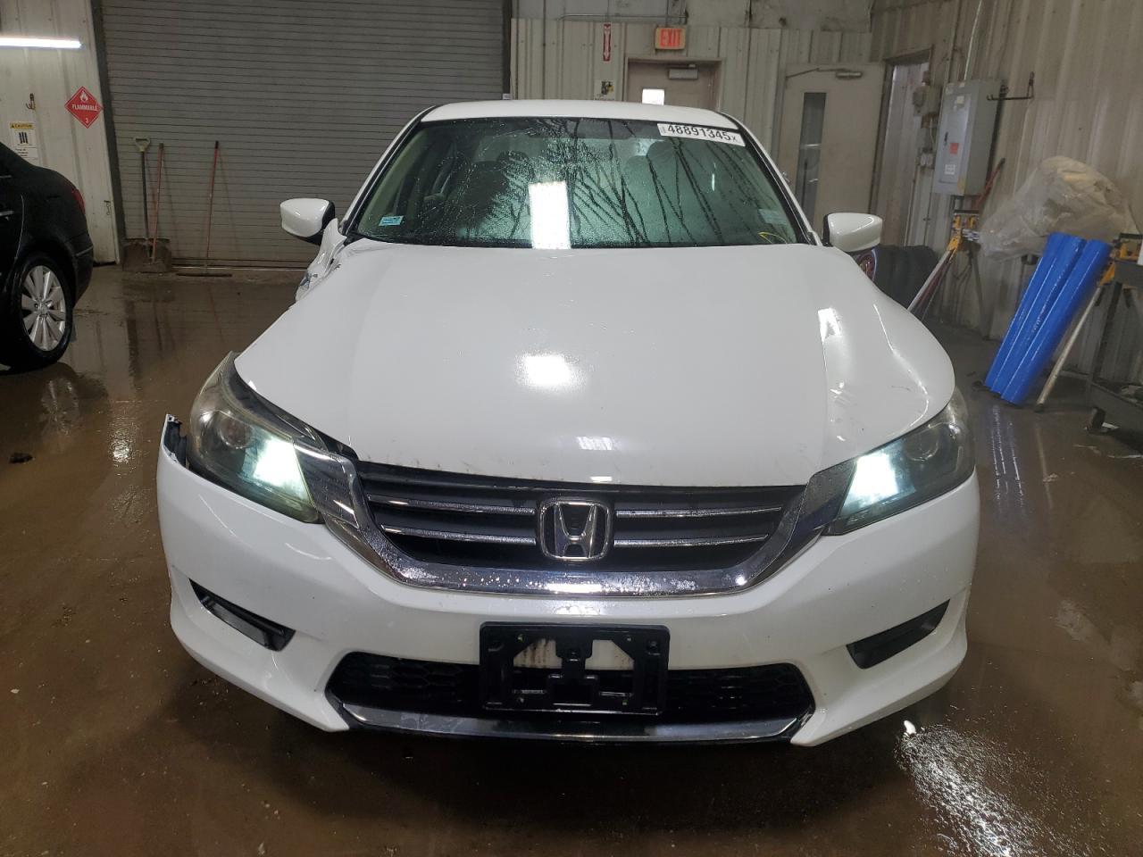 2014 HONDA ACCORD LX - Image 5