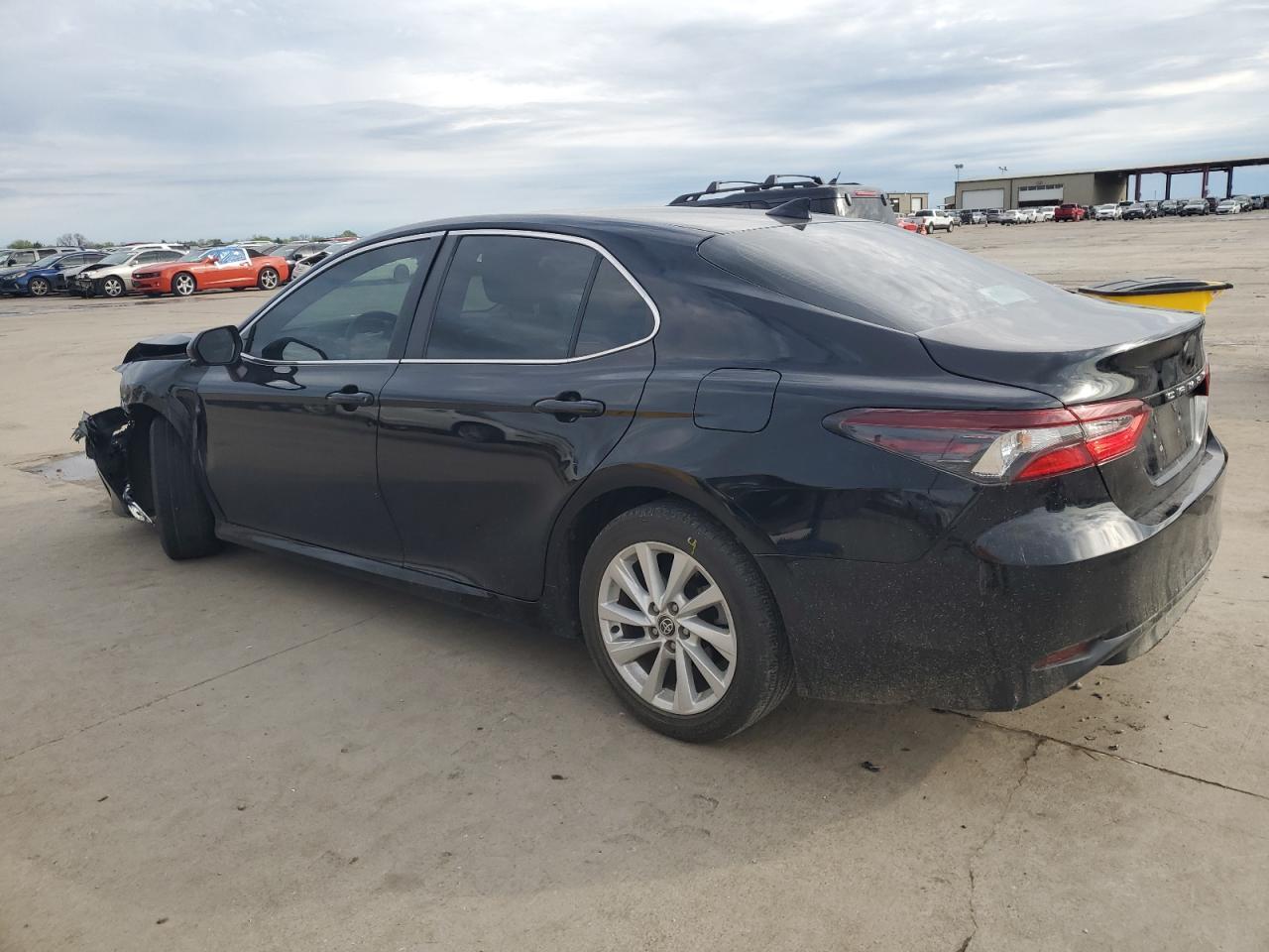 2023 TOYOTA CAMRY LE - Фото 2