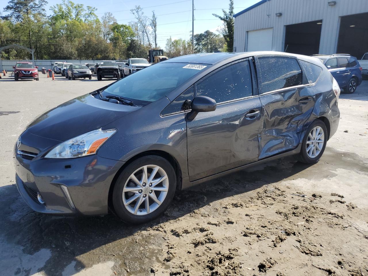 2013 TOYOTA PRIUS V