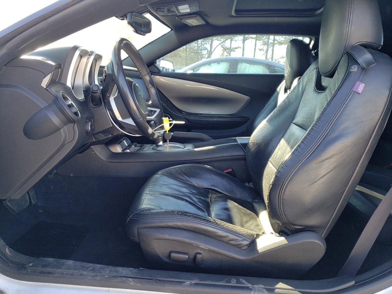 2011 CHEVROLET CAMARO LT - Image 7