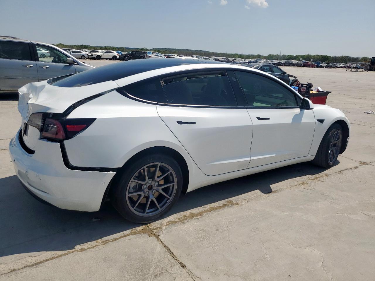 2022 TESLA MODEL 3 - Image 3