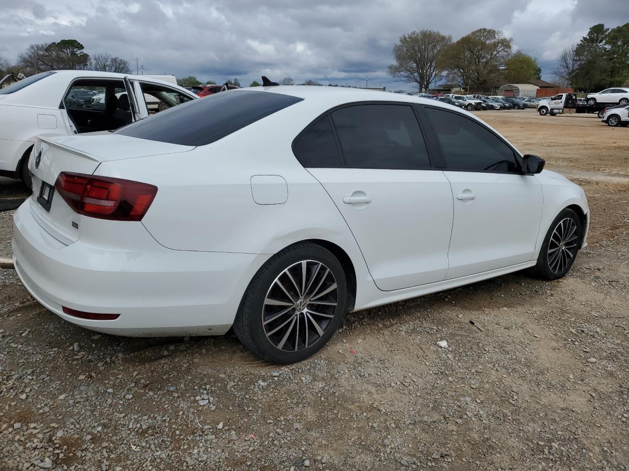 2016 VOLKSWAGEN JETTA SPOR - Image 3