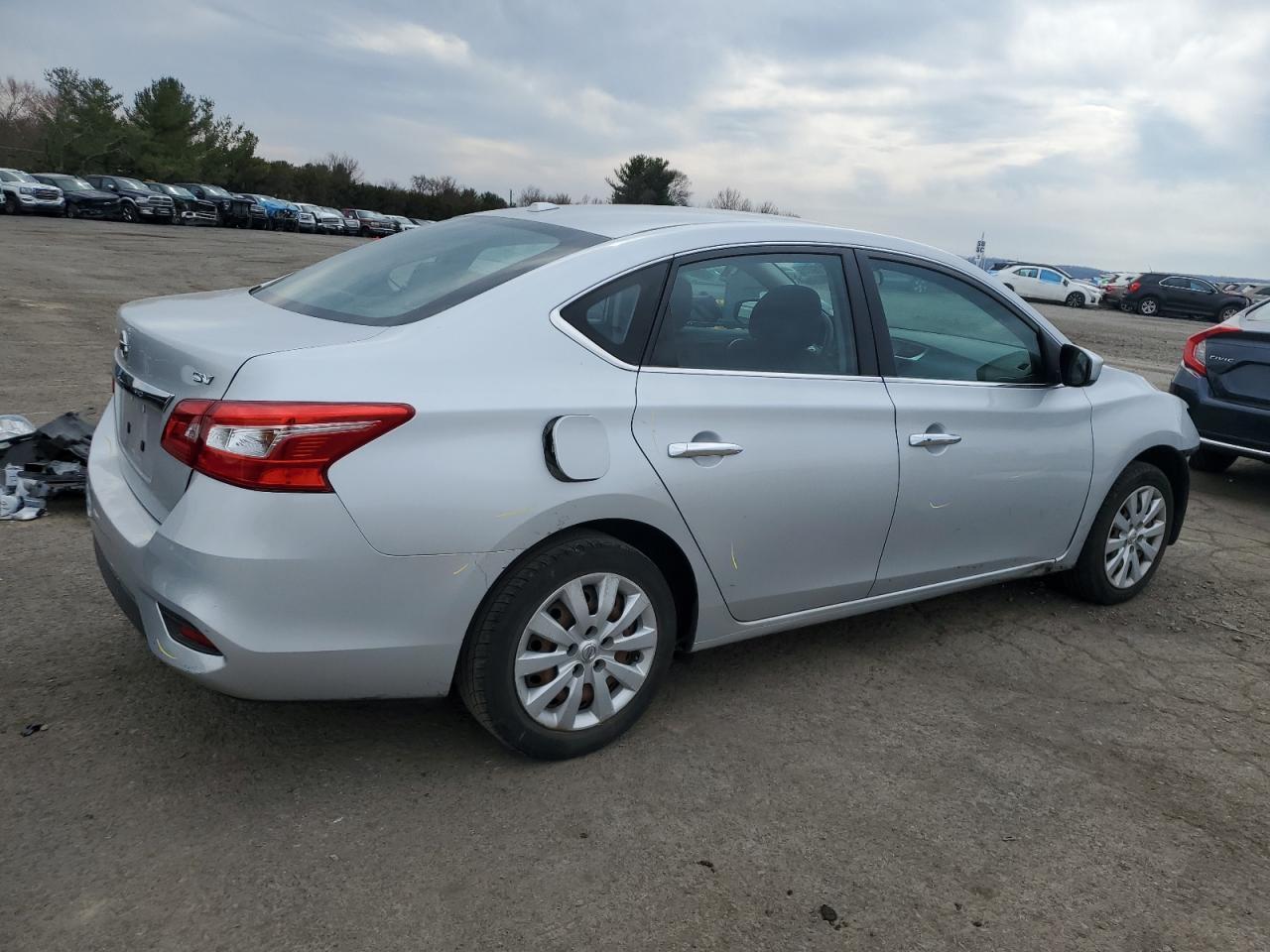 2017 NISSAN SENTRA S - Фото 3