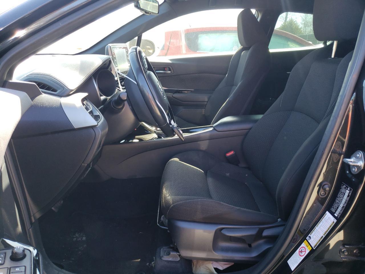 2019 TOYOTA C-HR XLE - Image 7