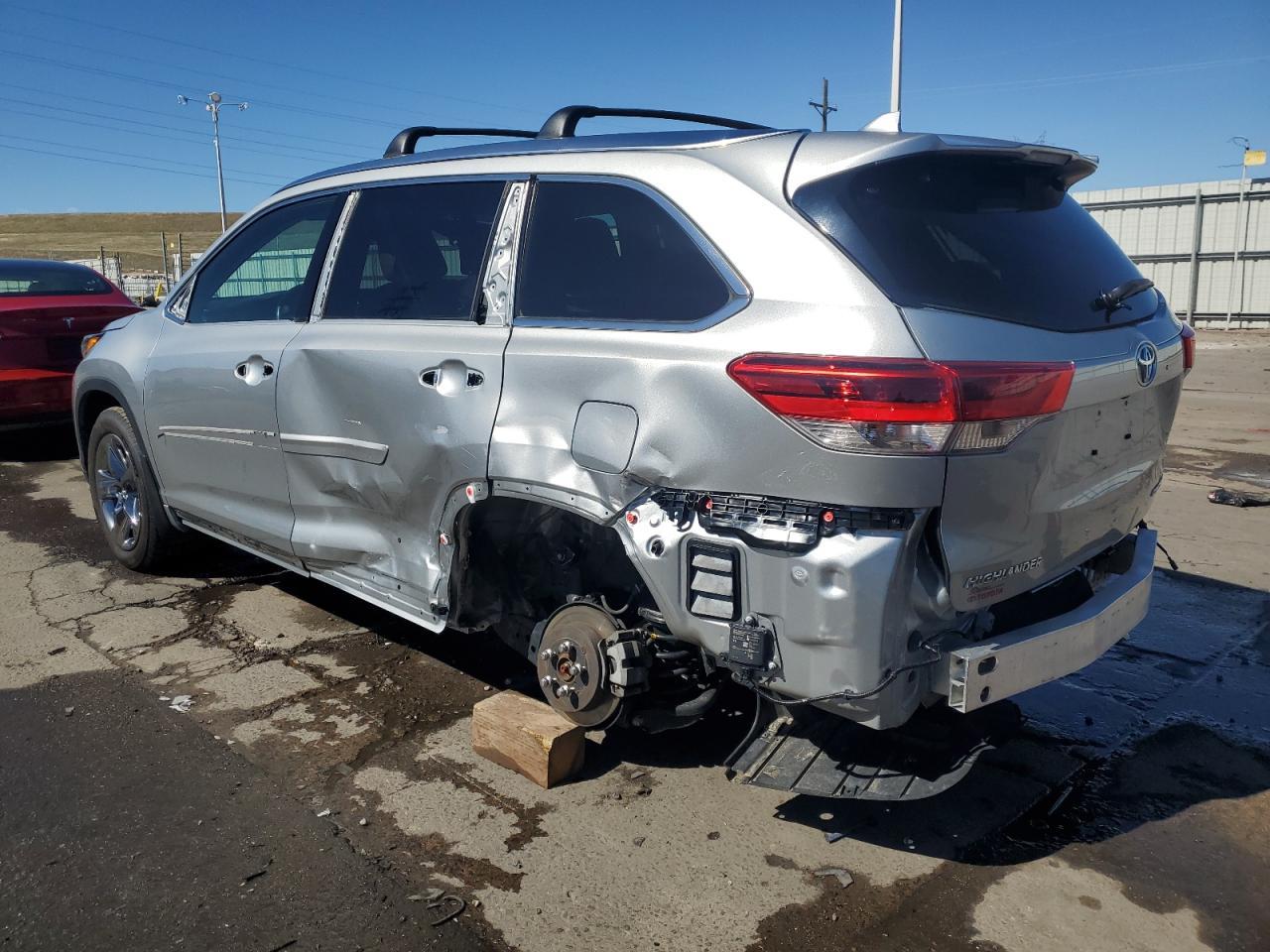 2019 TOYOTA HIGHLANDER - Image 2