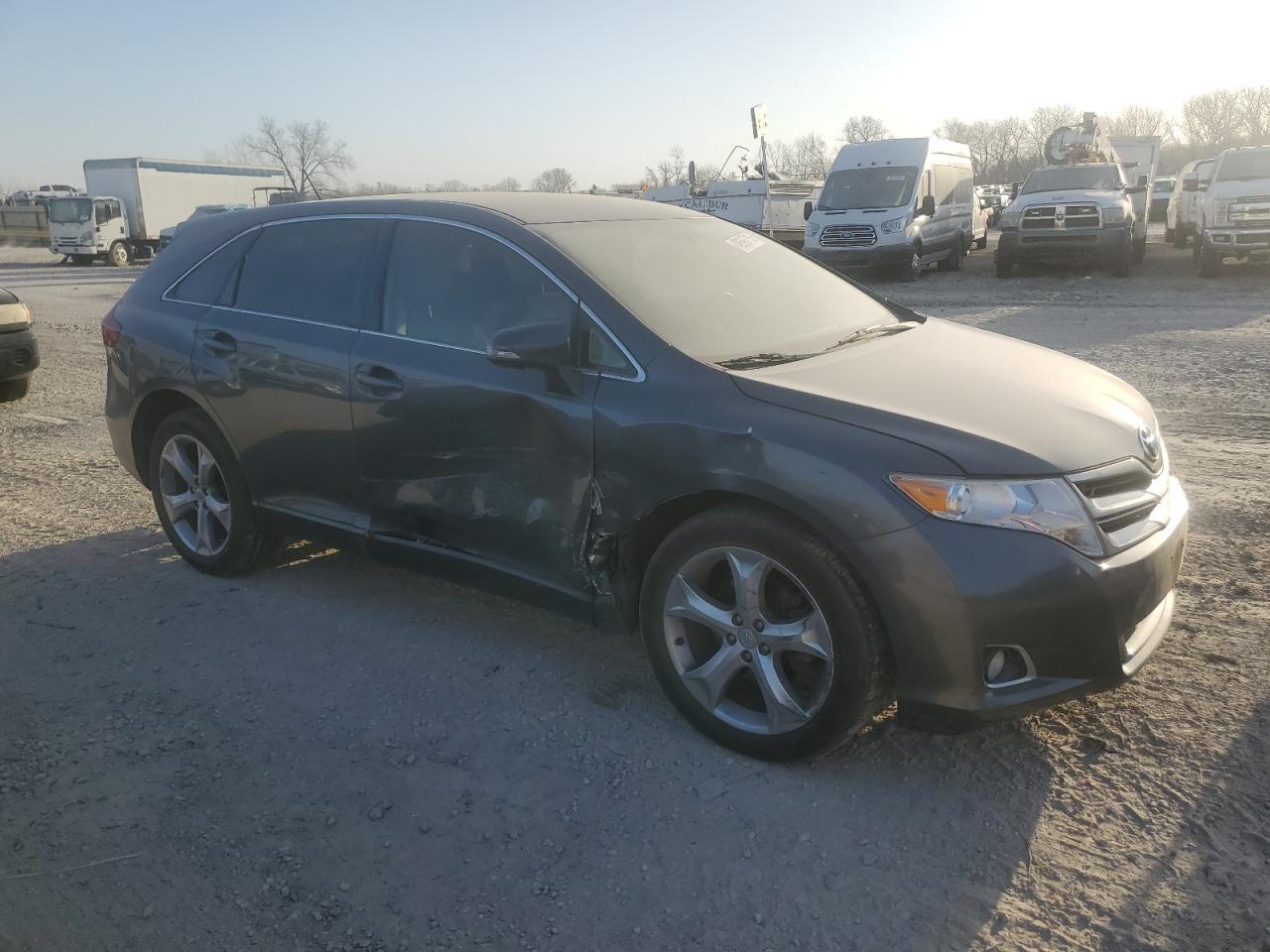 2013 TOYOTA VENZA LE - Image 4