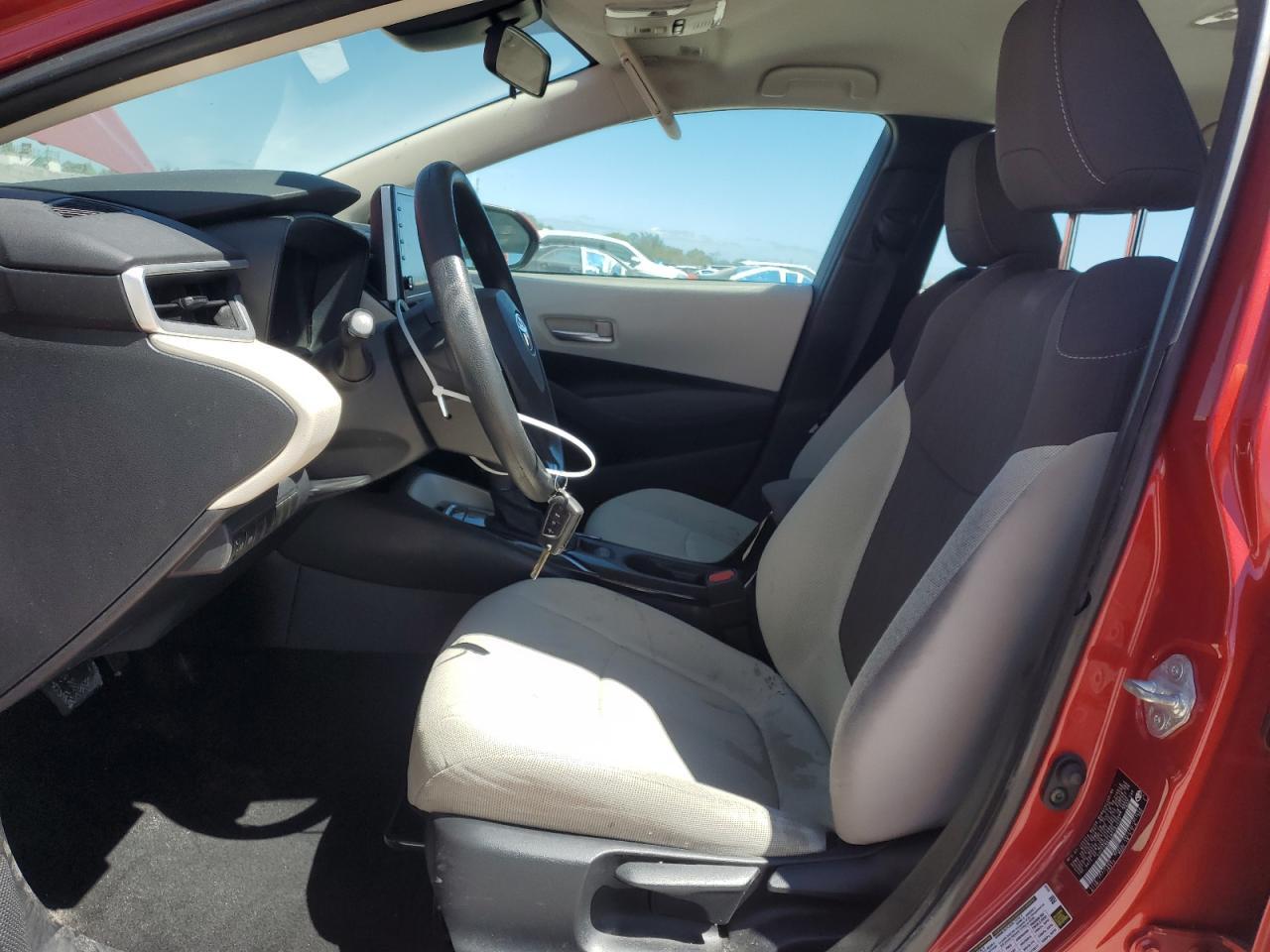 2021 TOYOTA COROLLA LE - Фото 7