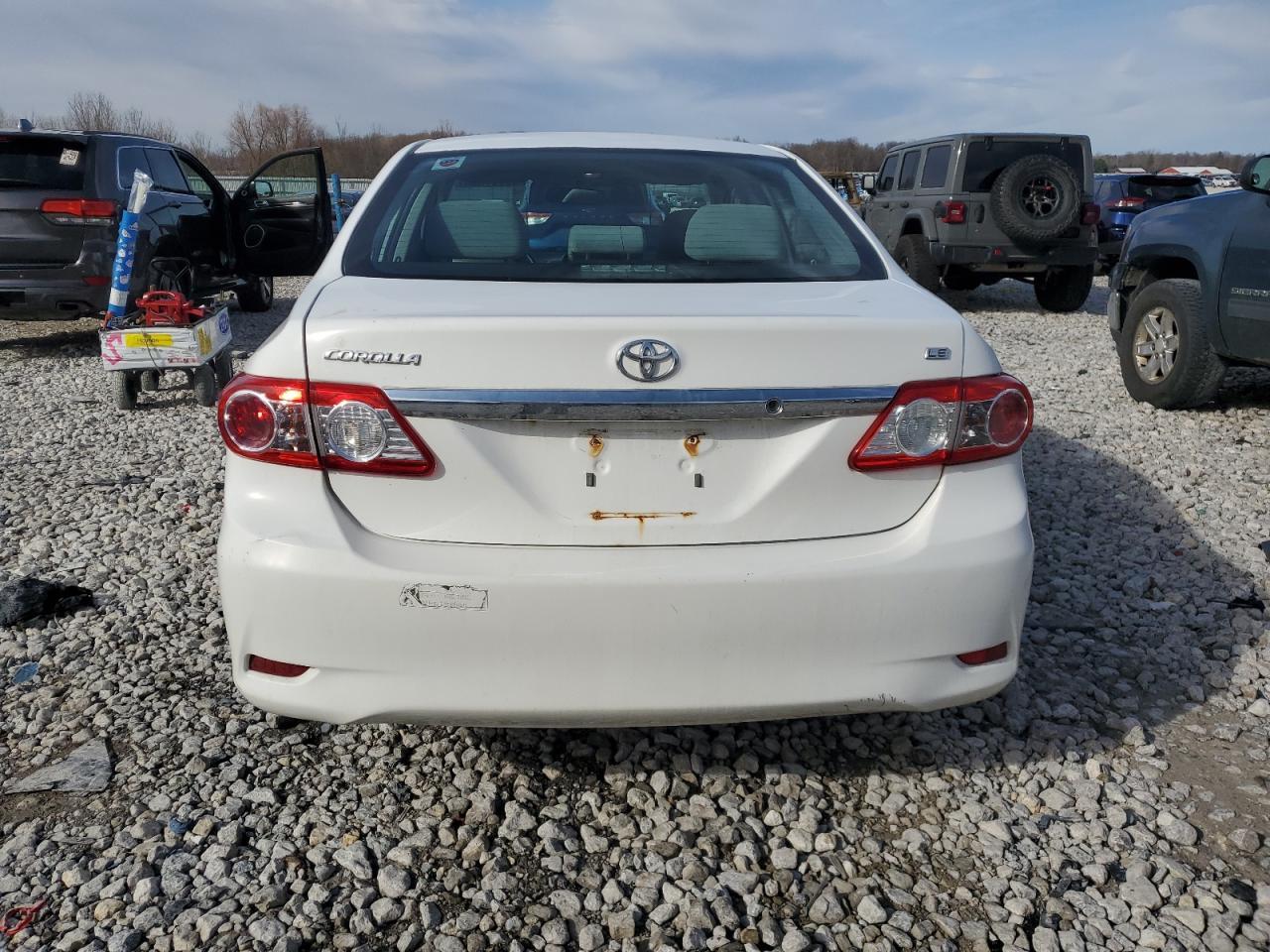 2013 TOYOTA COROLLA BA - Фото 6