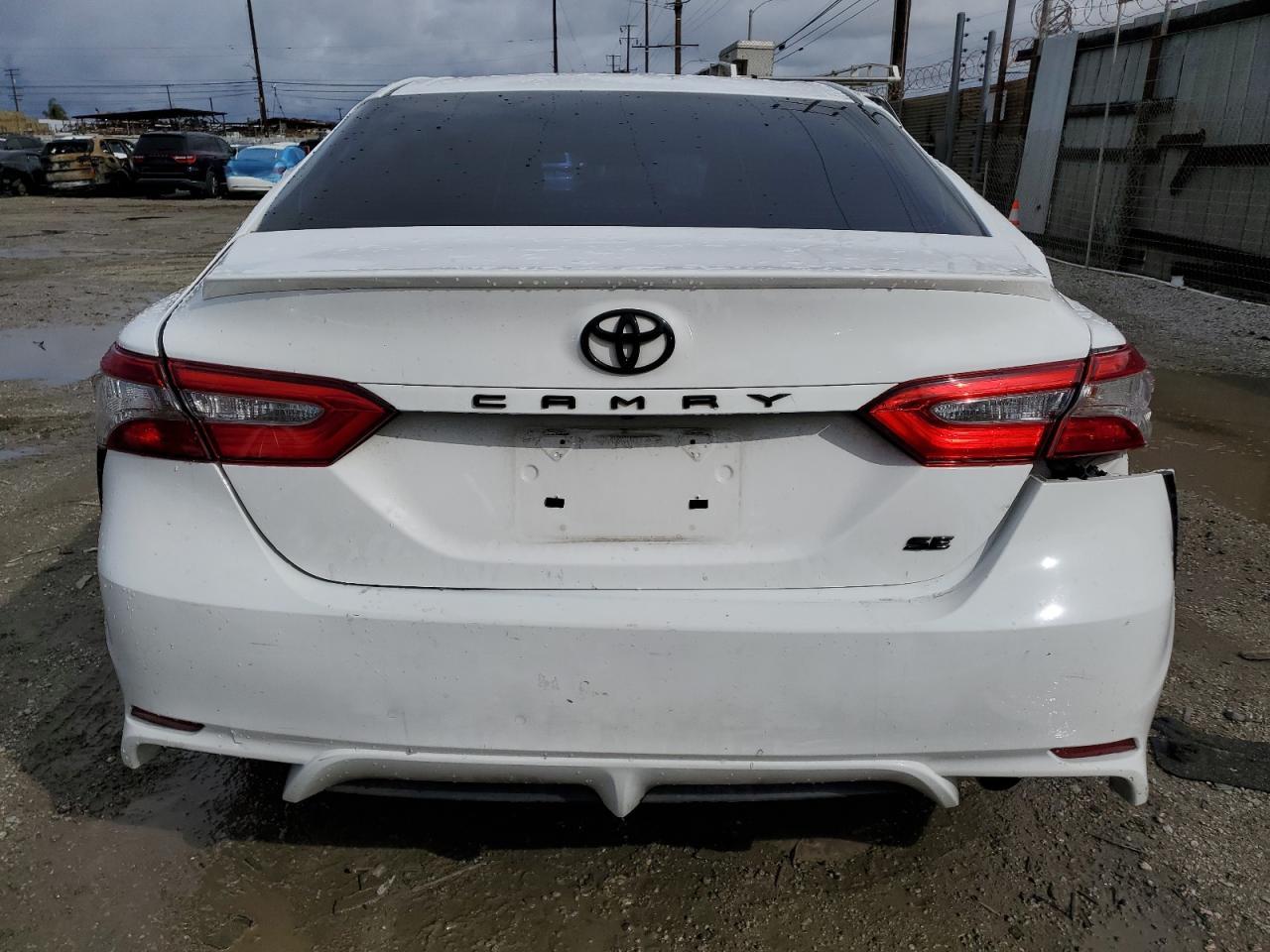 2018 TOYOTA CAMRY L - Фото 6