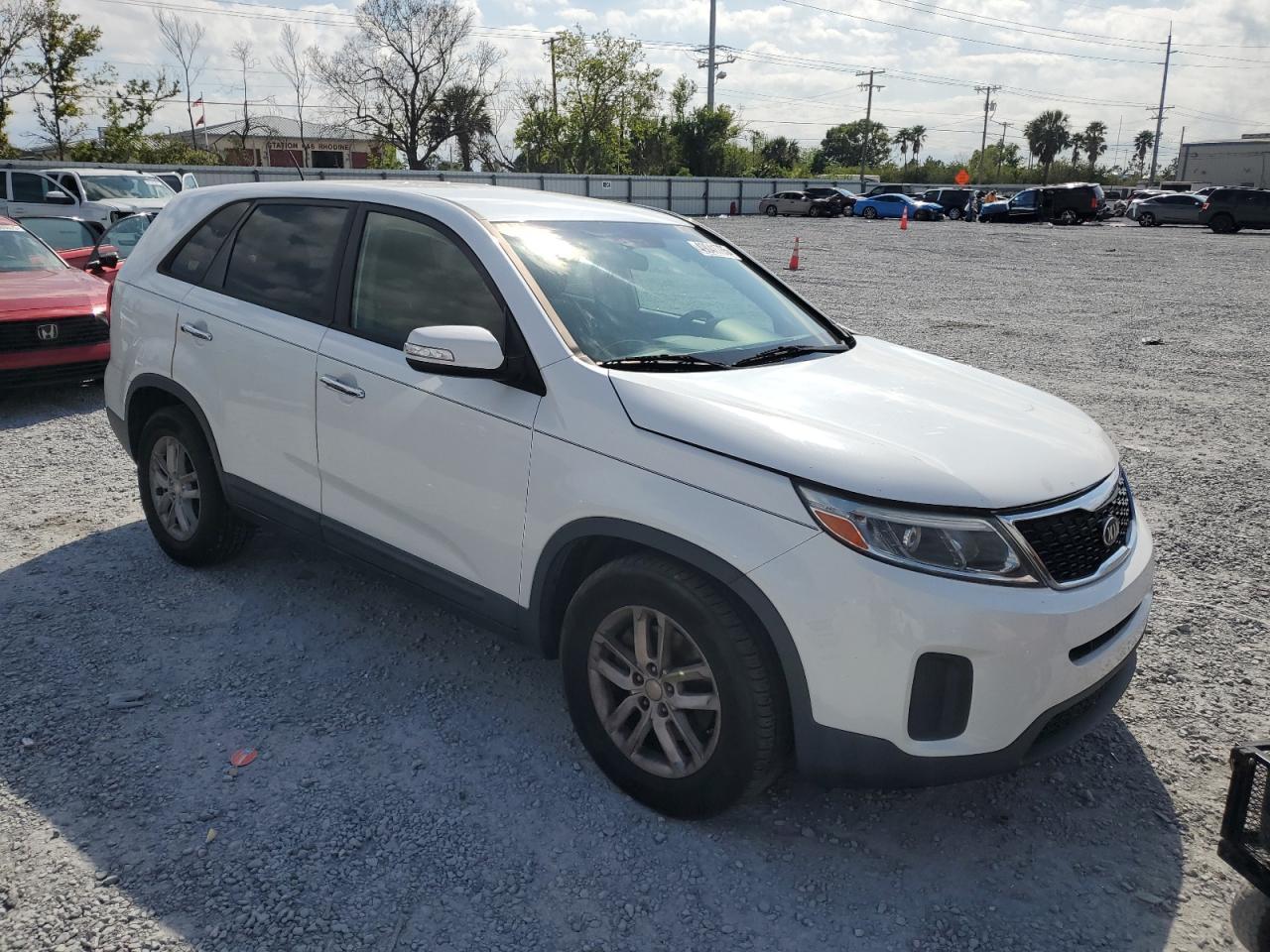 2014 KIA SORENTO LX - Image 4