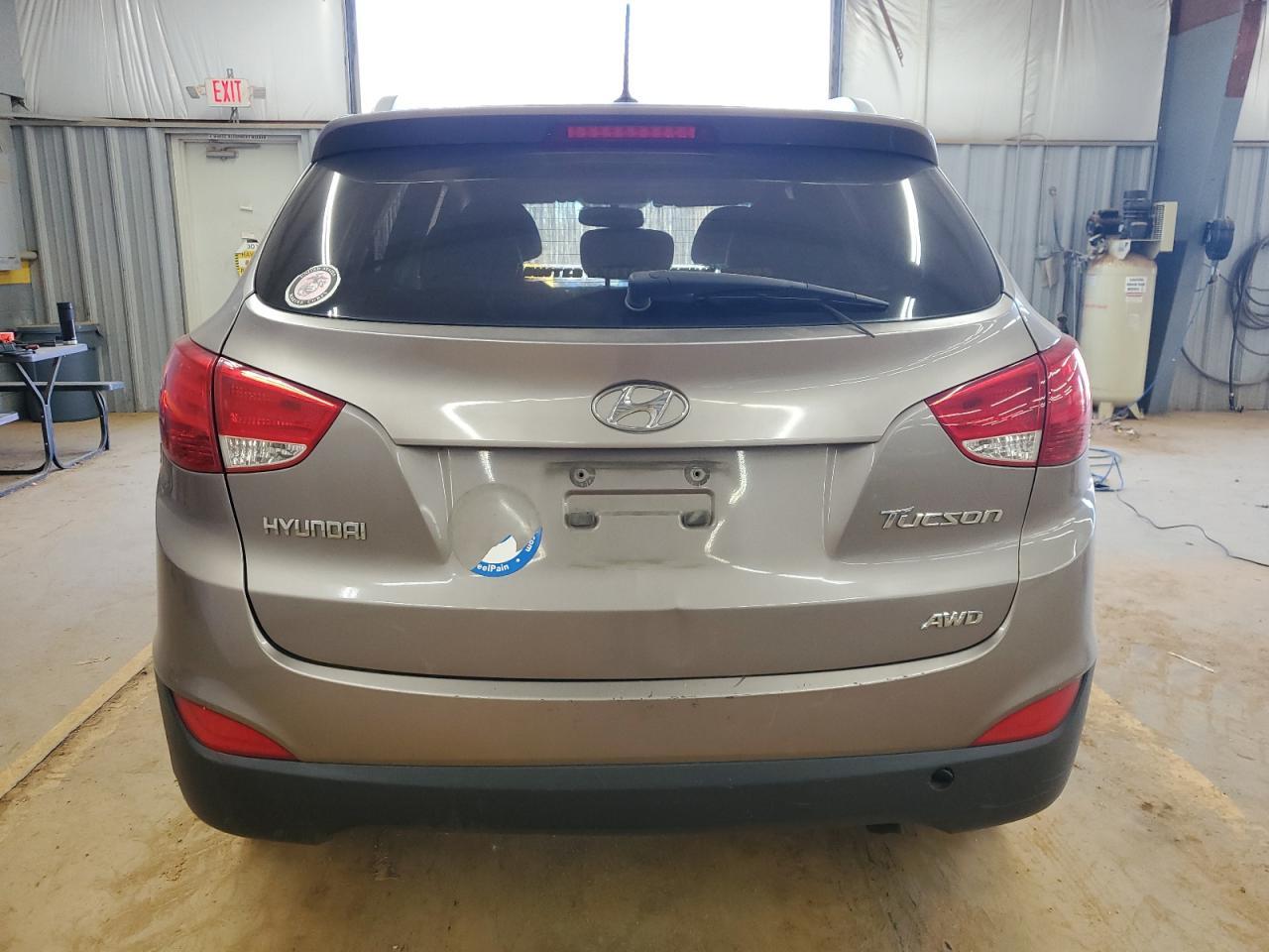 2012 HYUNDAI TUCSON GLS - Image 6
