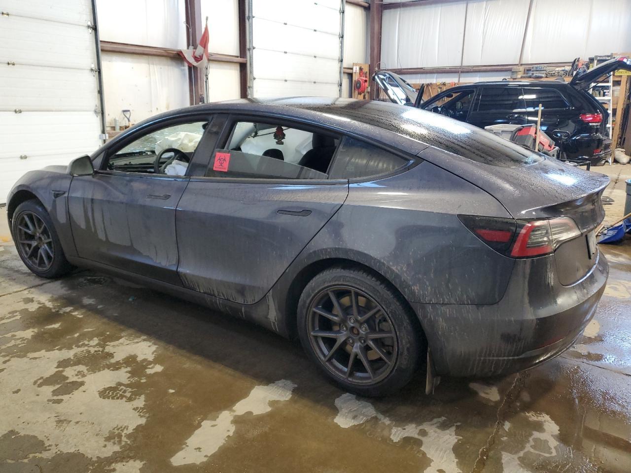 2023 TESLA MODEL 3 - Фото 2