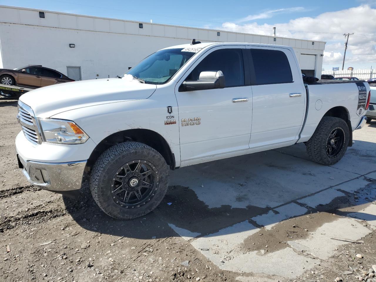 2017 RAM 1500 SLT