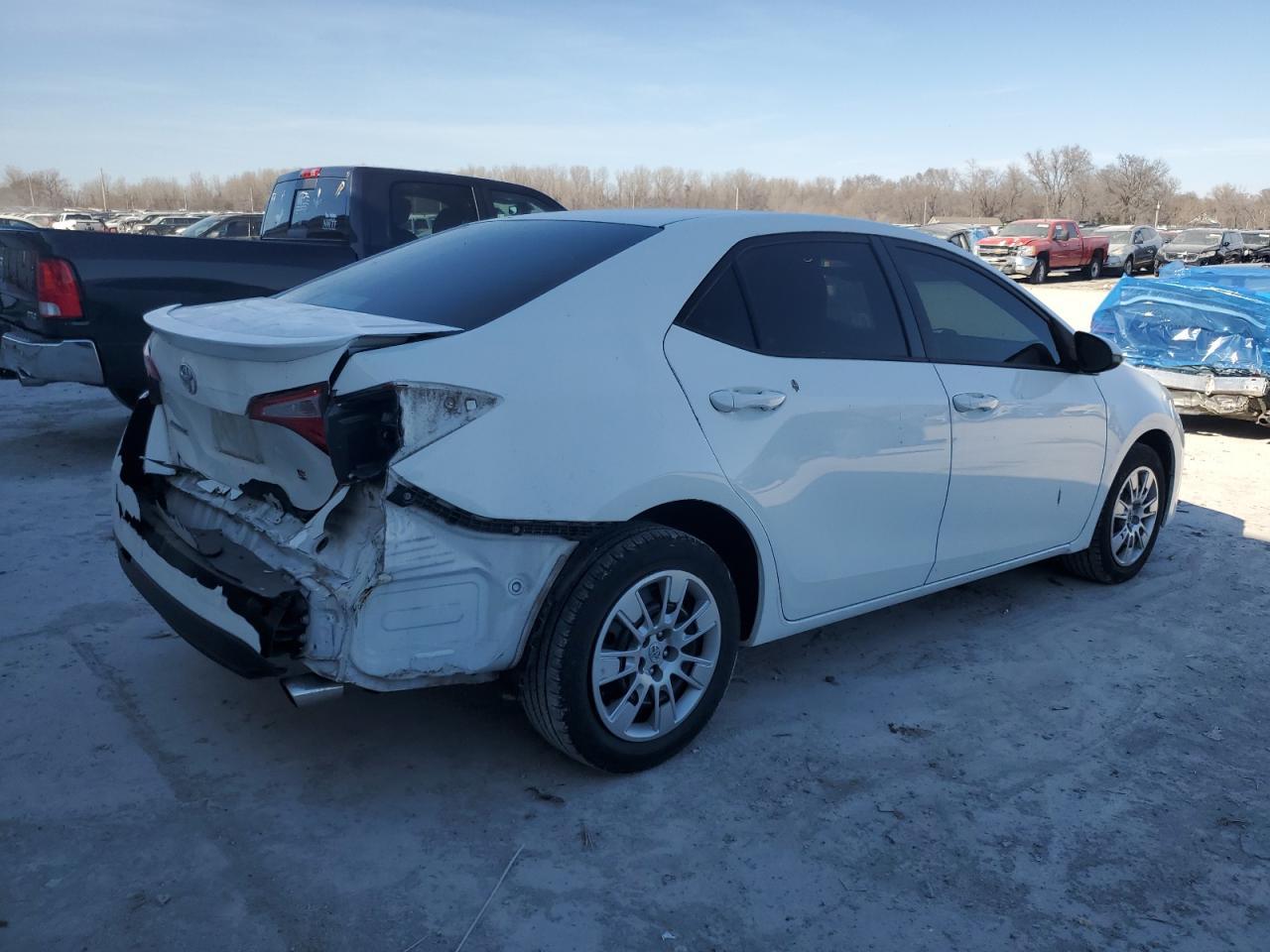 2015 TOYOTA COROLLA L - Image 3