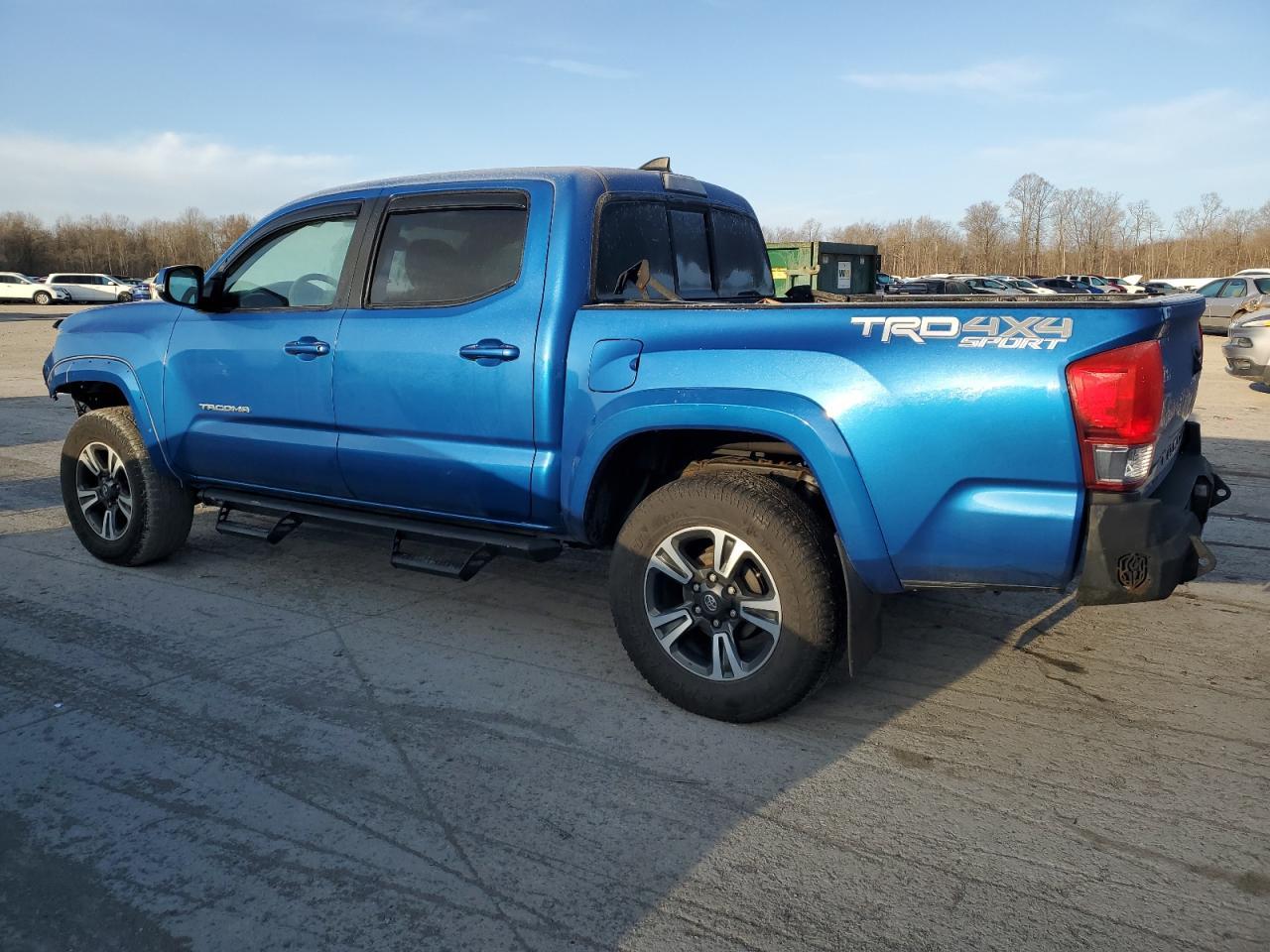2016 TOYOTA TACOMA DOU - Фото 2