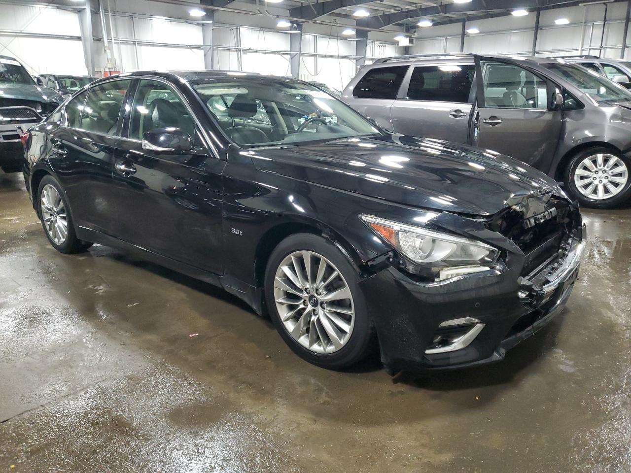 2018 INFINITI Q50 LUXE - Фото 4