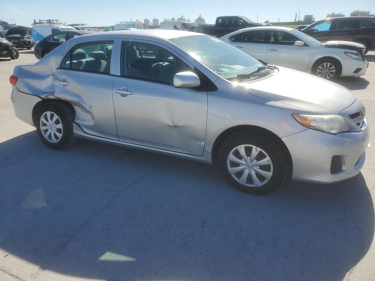 2013 TOYOTA COROLLA BA - Фото 4