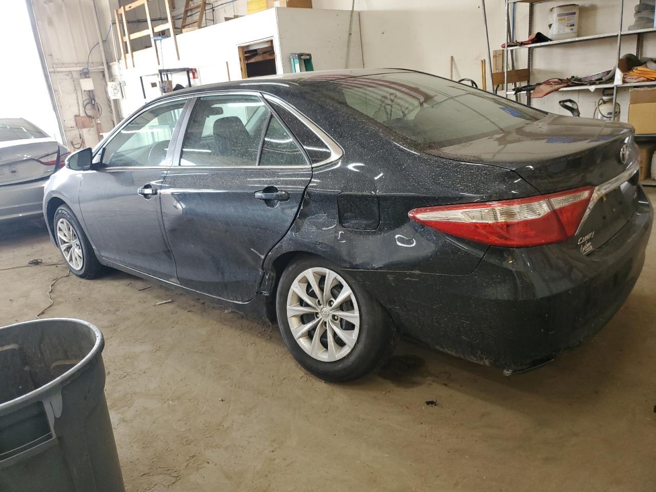 2016 TOYOTA CAMRY LE - Фото 2