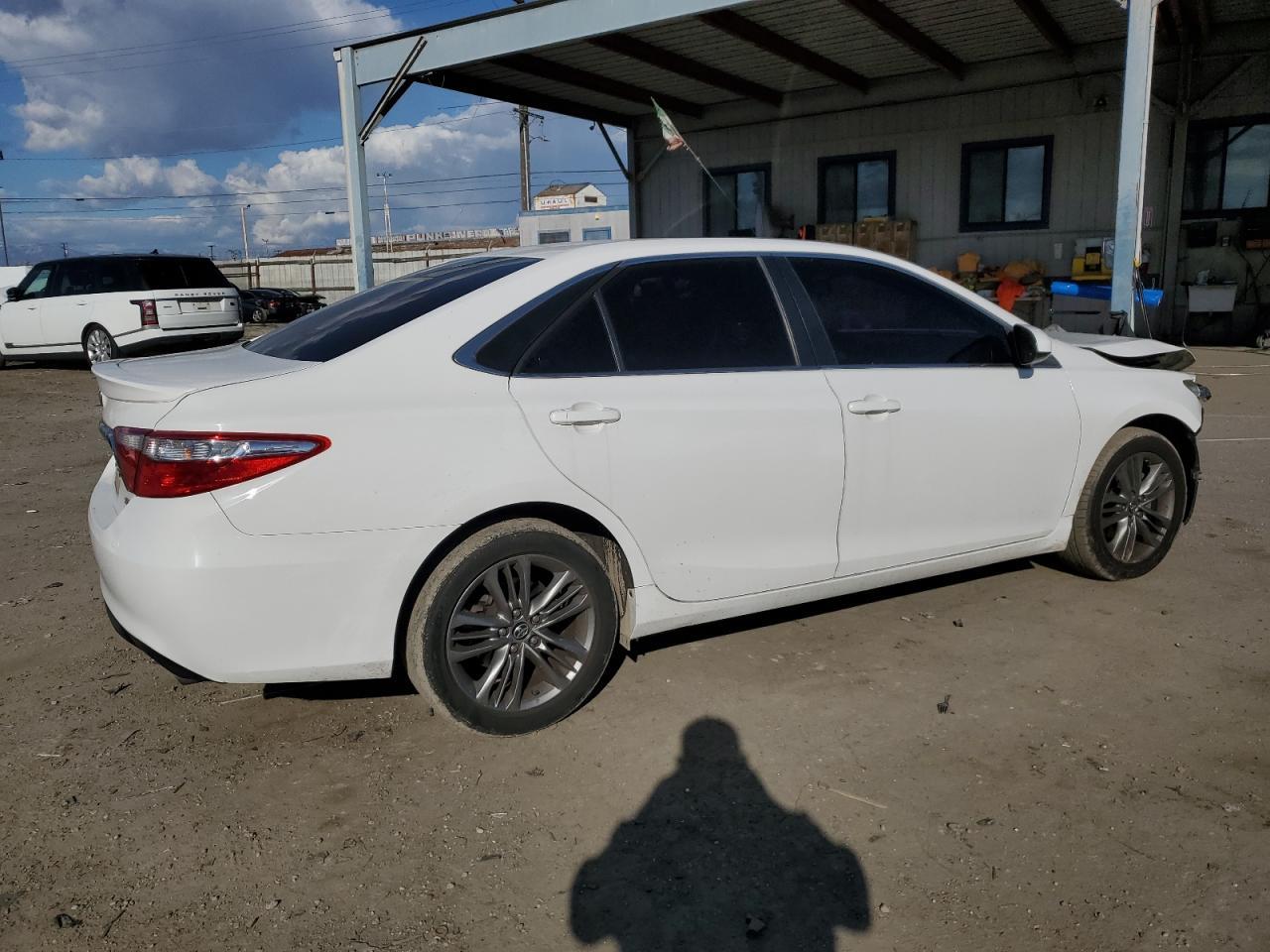 2015 TOYOTA CAMRY LE - Фото 3
