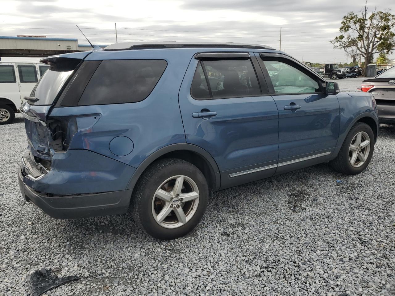 2018 FORD EXPLORER X - Image 3