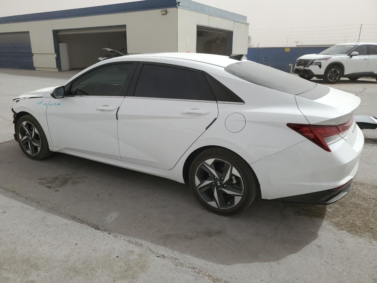 2022 HYUNDAI ELANTRA SE - Image 2