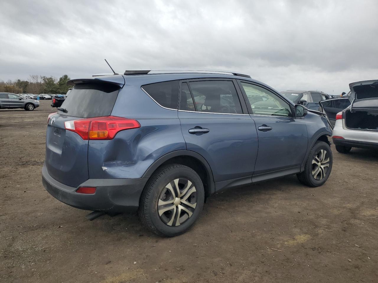 2014 TOYOTA RAV4 LE - Фото 3