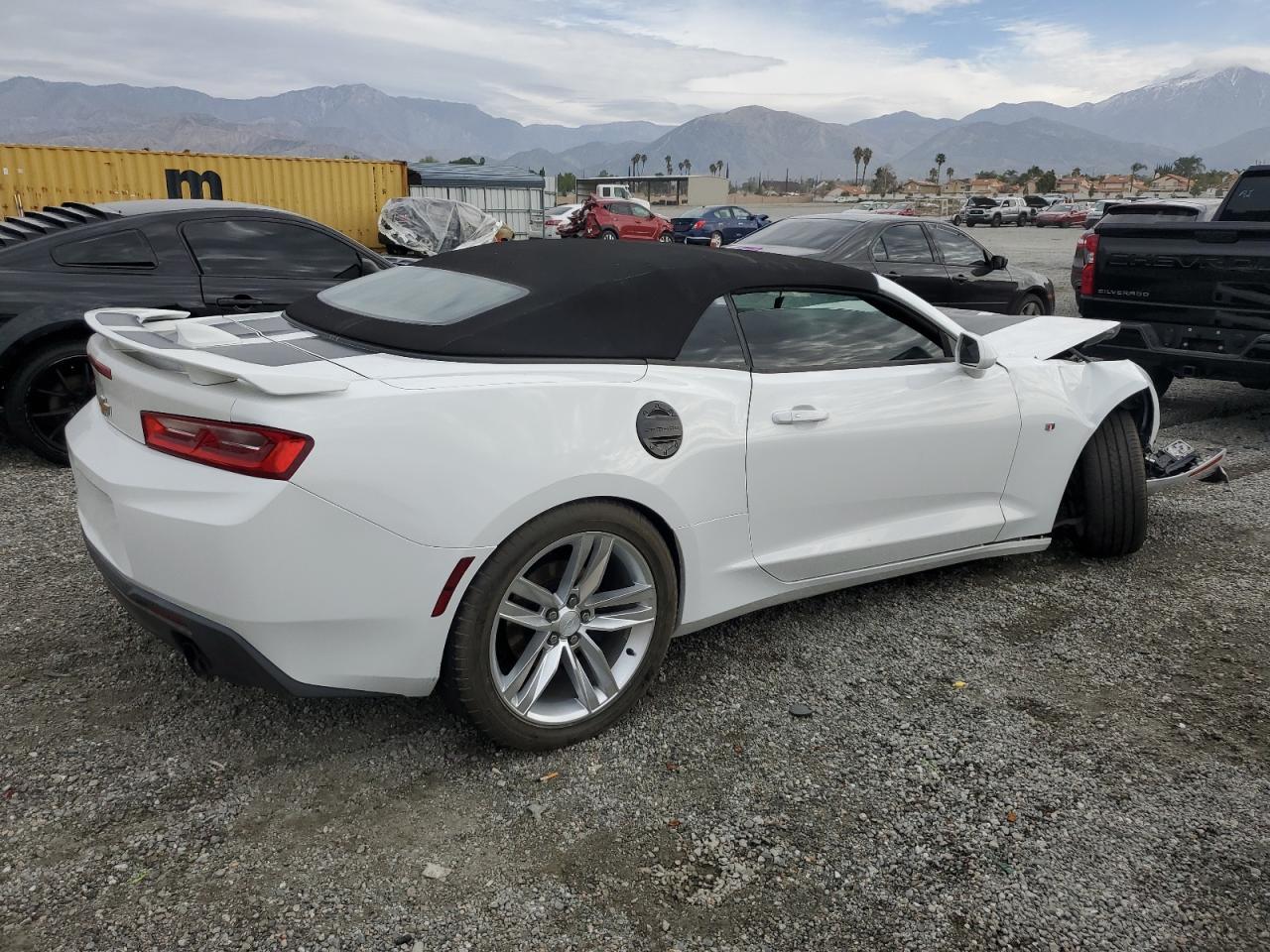 2018 CHEVROLET CAMARO LT - Image 3