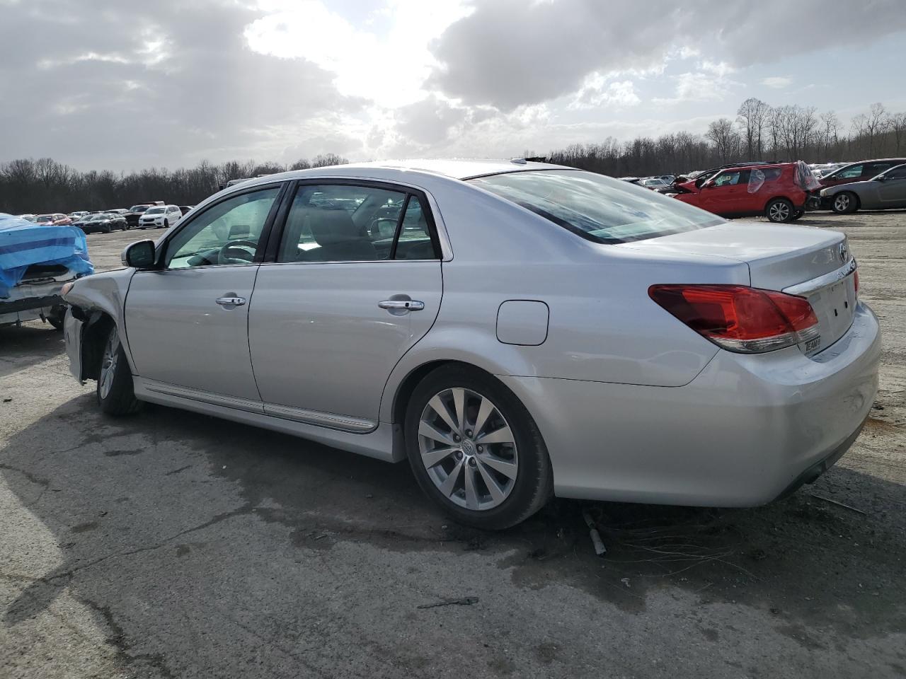 2011 TOYOTA AVALON BAS - Image 2