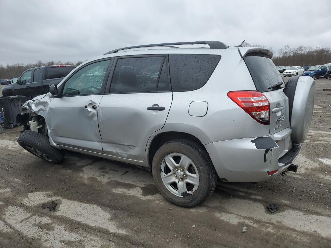 2011 TOYOTA RAV4 - Image 2