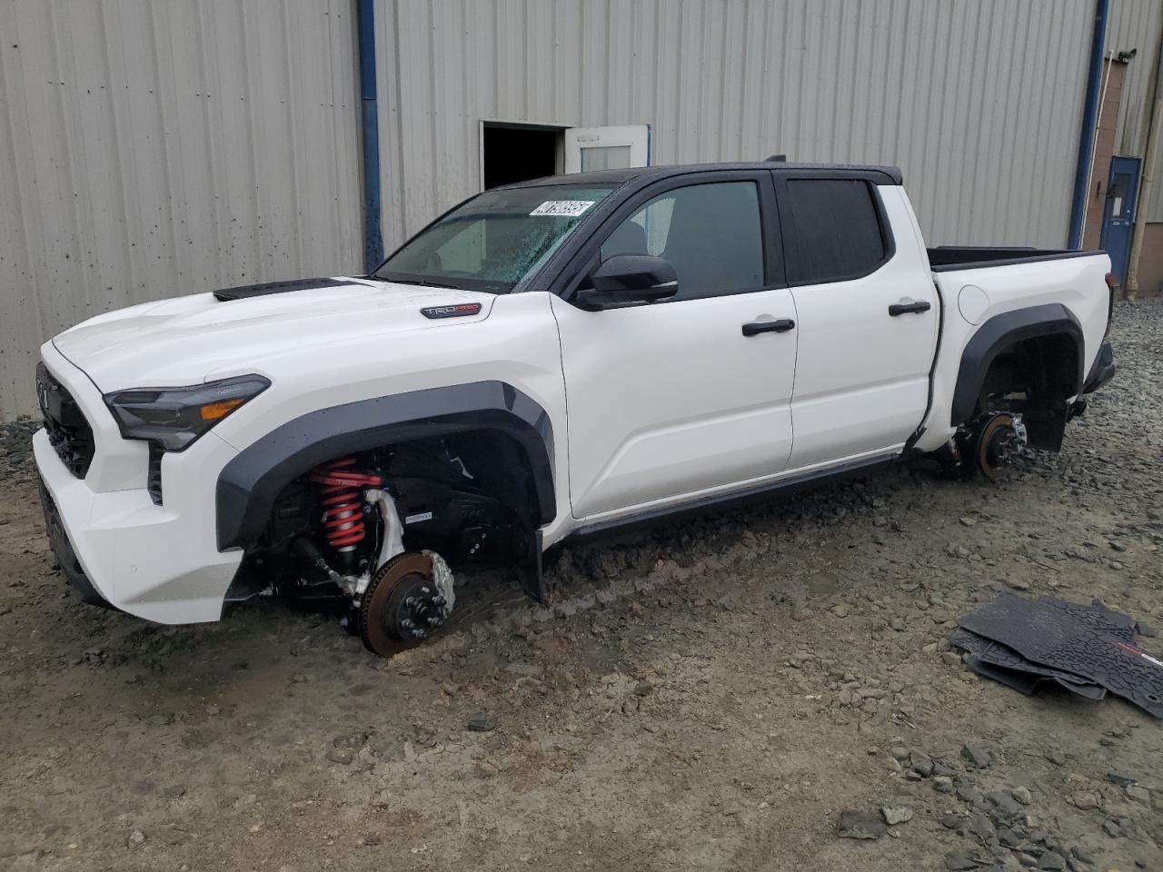 2024 TOYOTA TACOMA DOU