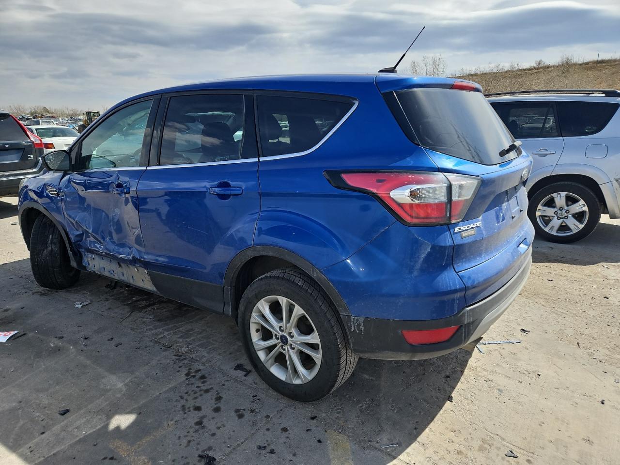 2017 FORD ESCAPE SE - Image 2